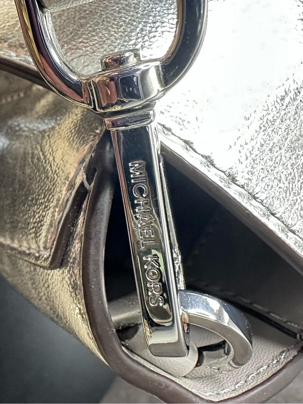 Michael Kors Manhattan Medium Metallic Silver Leather Satchel Crossbody Bag - Picture 3 of 12